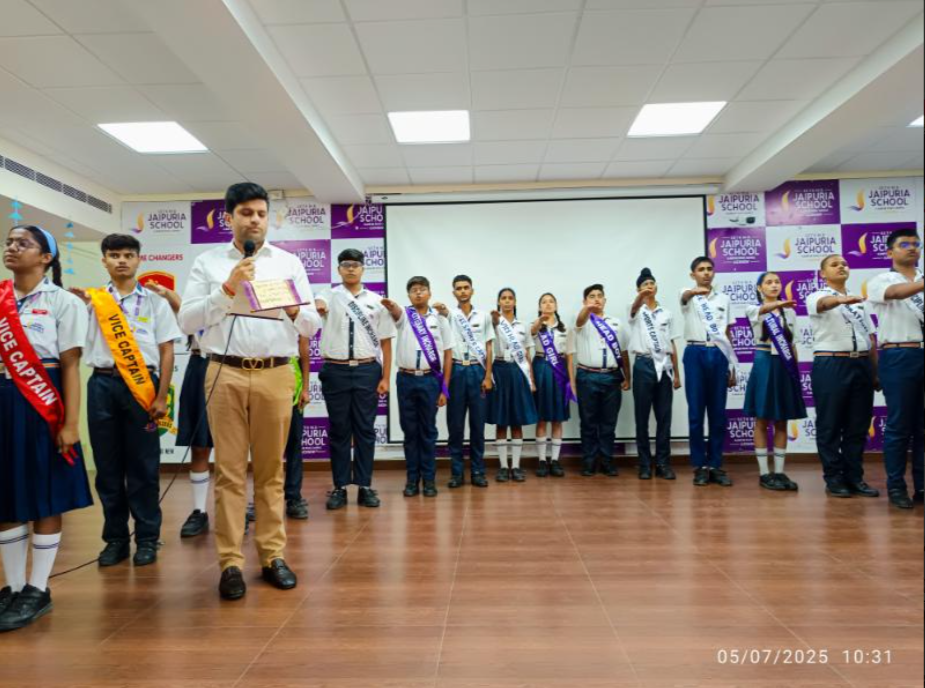 Seth M. R. Jaipuria School 14