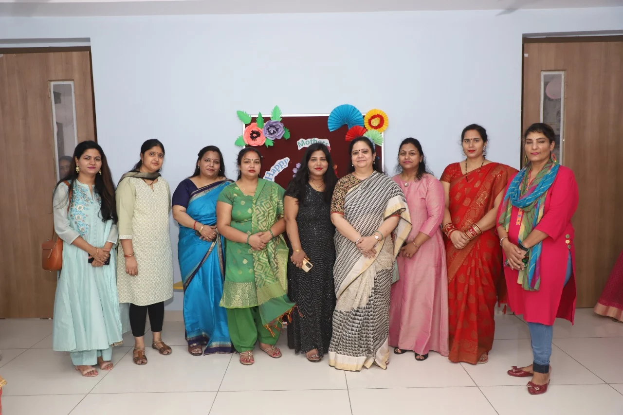 Seth M.R. Jaipuria School 3