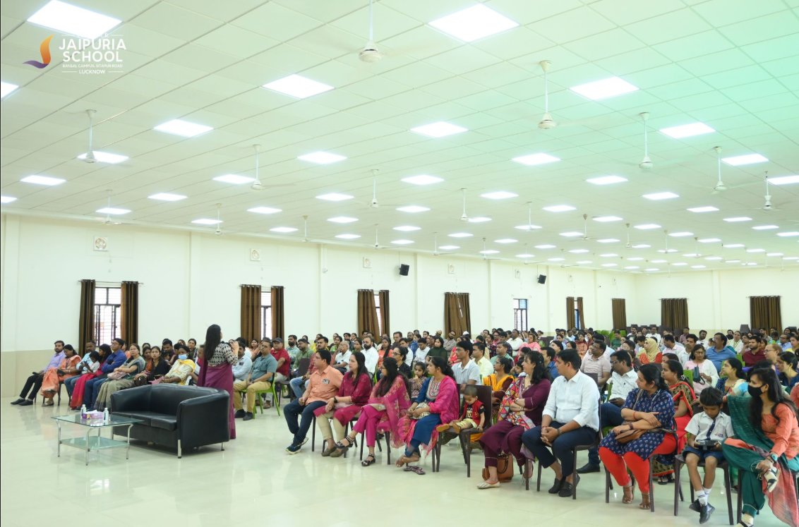 Seth M.R. Jaipuria School 4