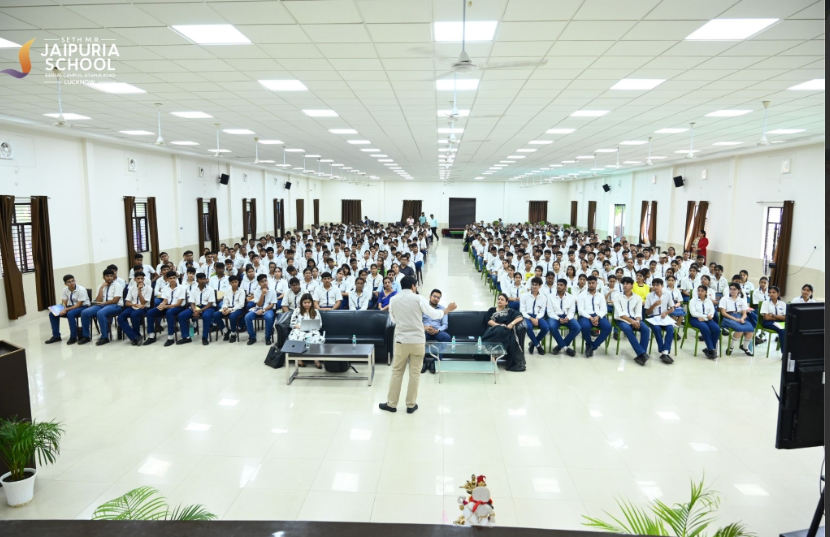 Seth M.R. Jaipuria School 16