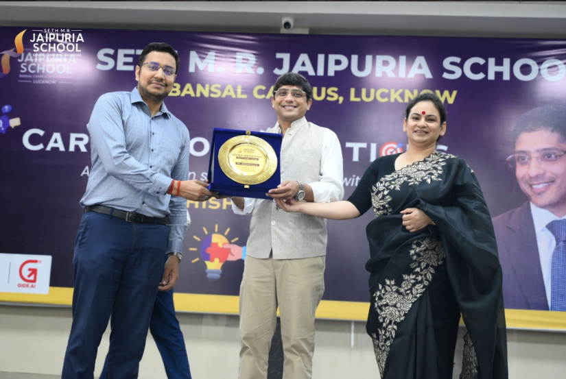 Seth M.R. Jaipuria School 18