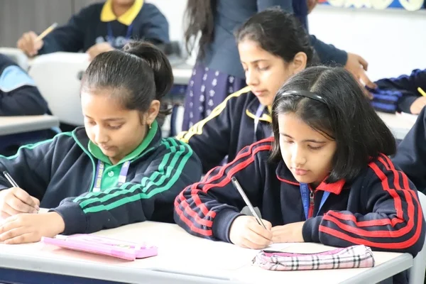 Shri Ram Global School 5