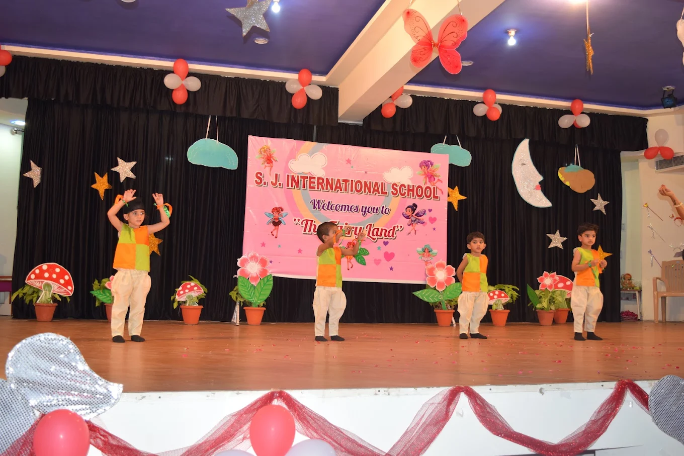 SJ International School
10