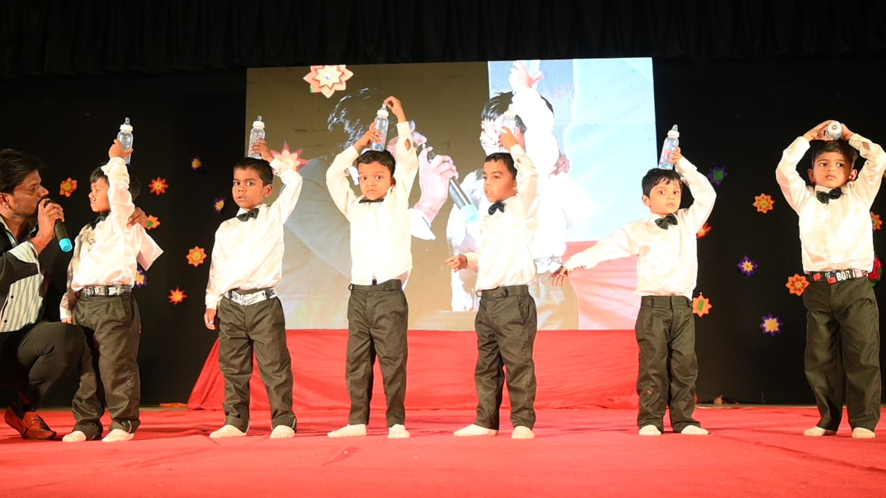 Meera's English Medium Pre Primary School 16