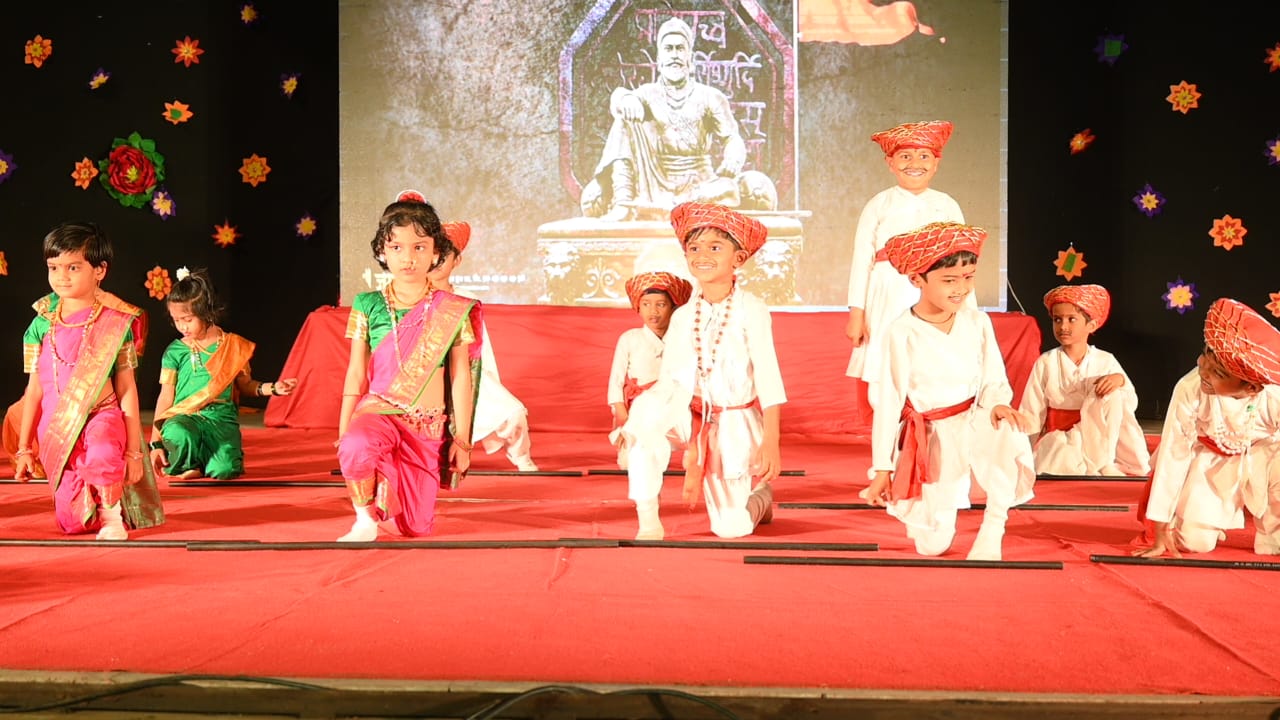 Meera's English Medium Pre Primary School 21