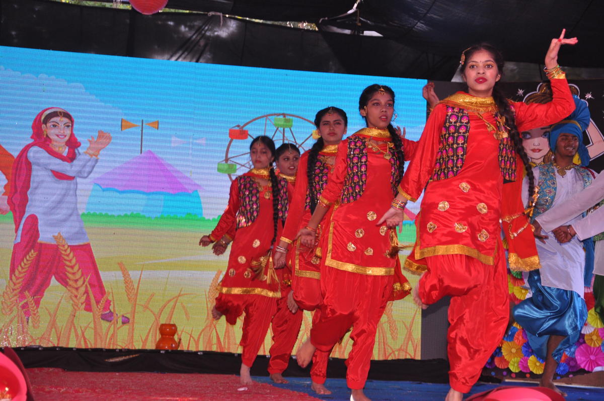 Golden Bells Public School 21