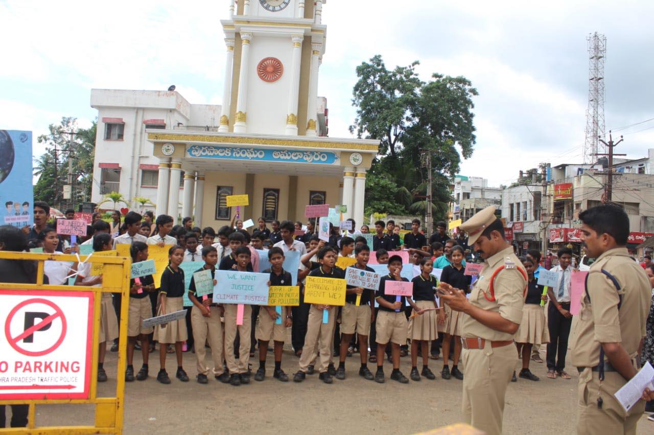 Paramjyoti School 11