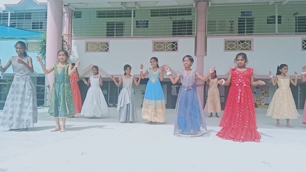 AKT Memorial Vidya Saaket School 9