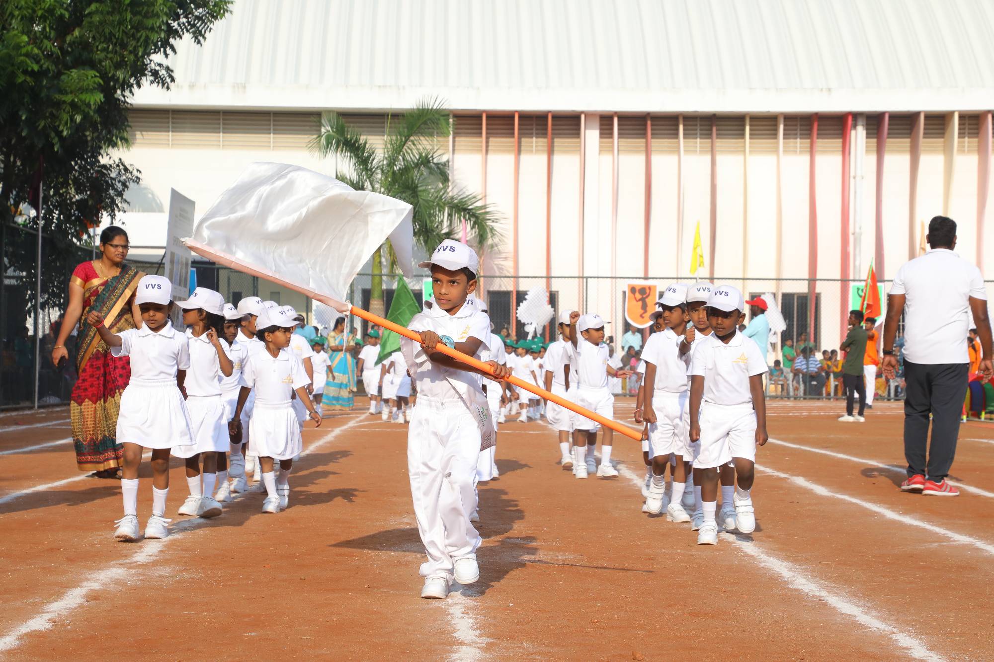 Velalar Vidyalayaa Senior Secondary School 5