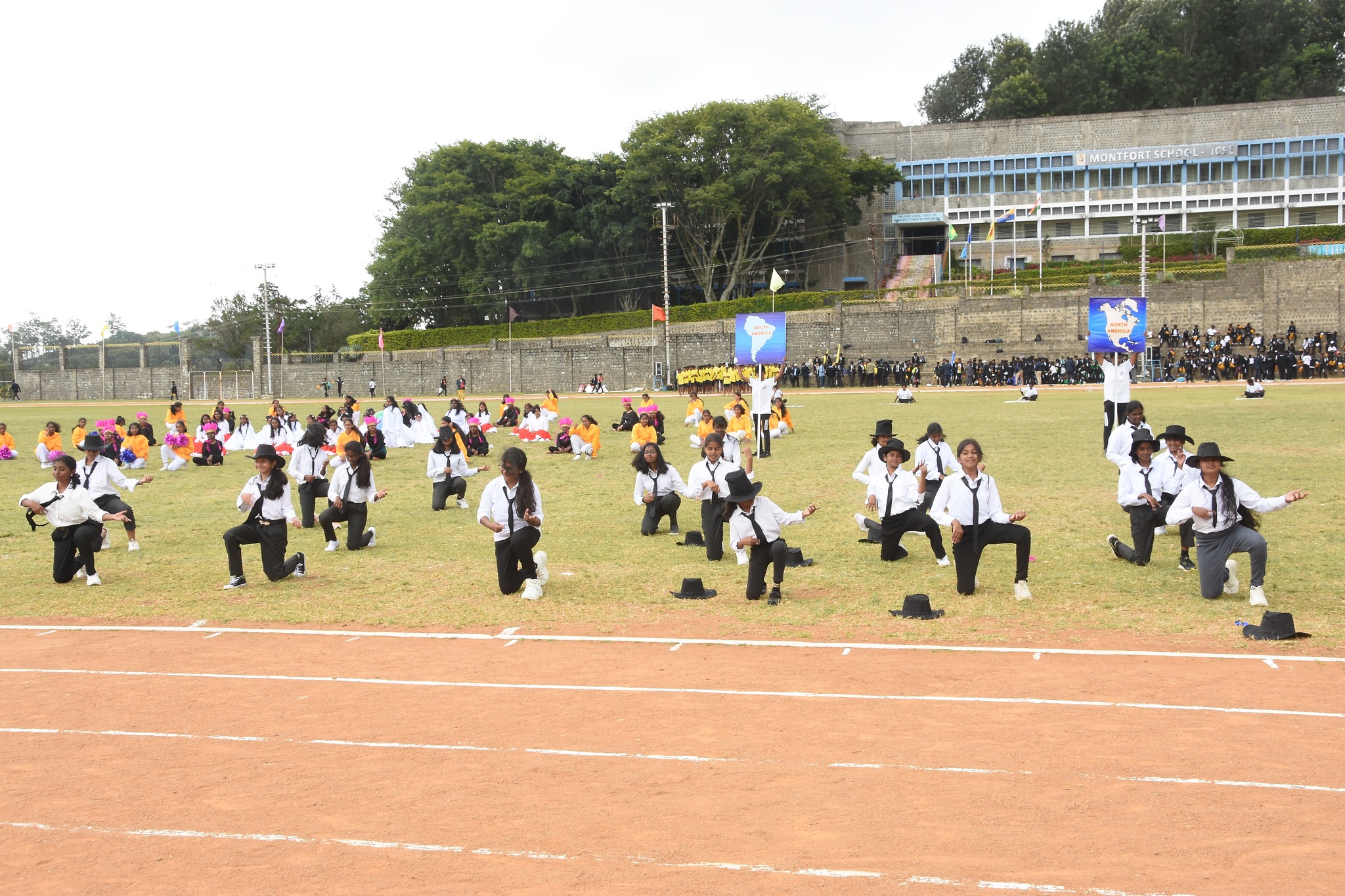 Montfort School 14