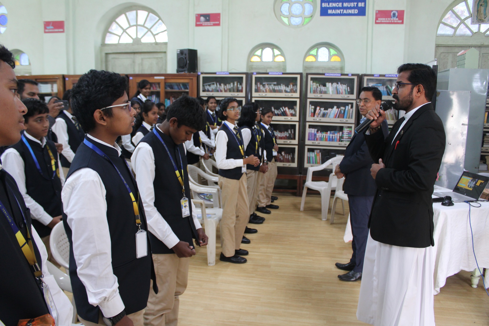 Montfort School 17