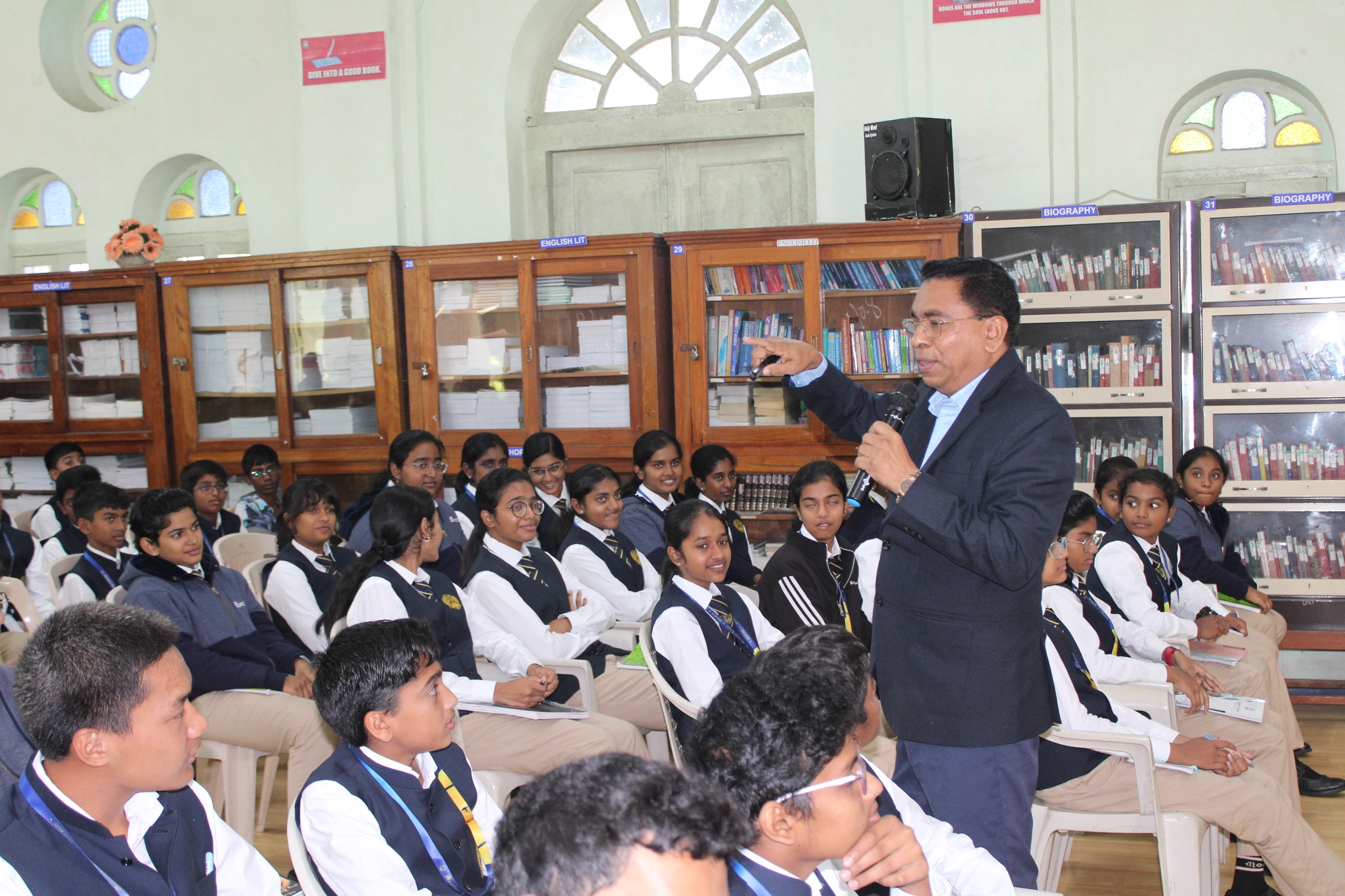 Montfort School 19