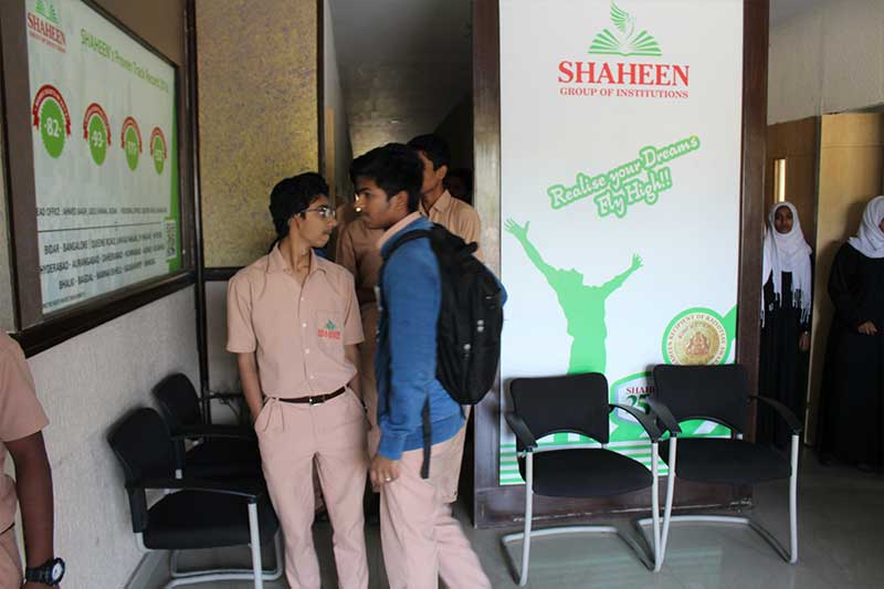 Shaheen's Falcon PU College
5