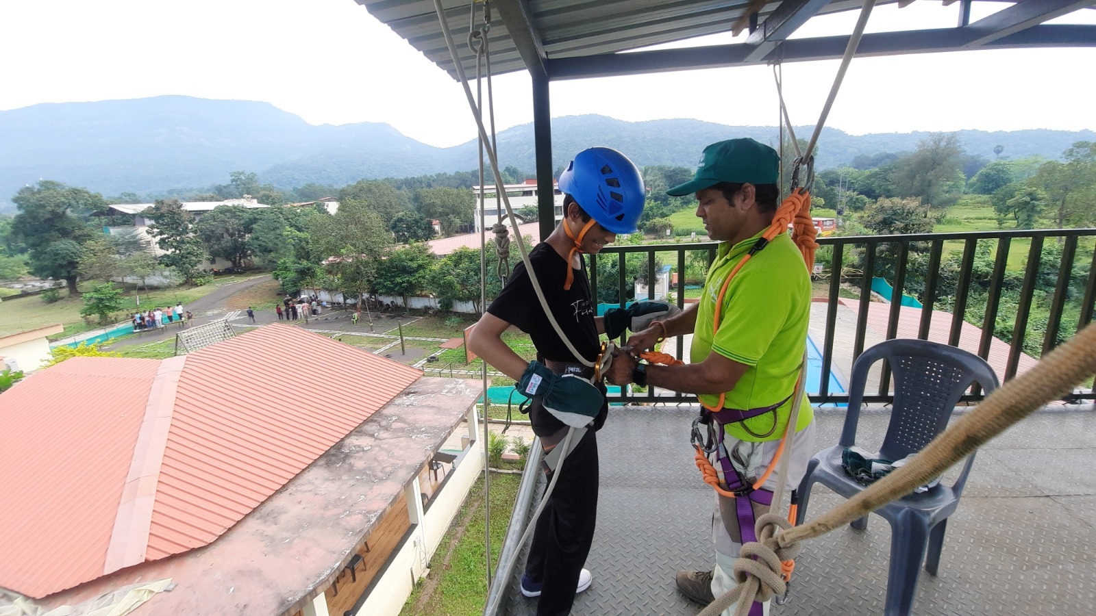 Pinewoods International High School & Junior College 15