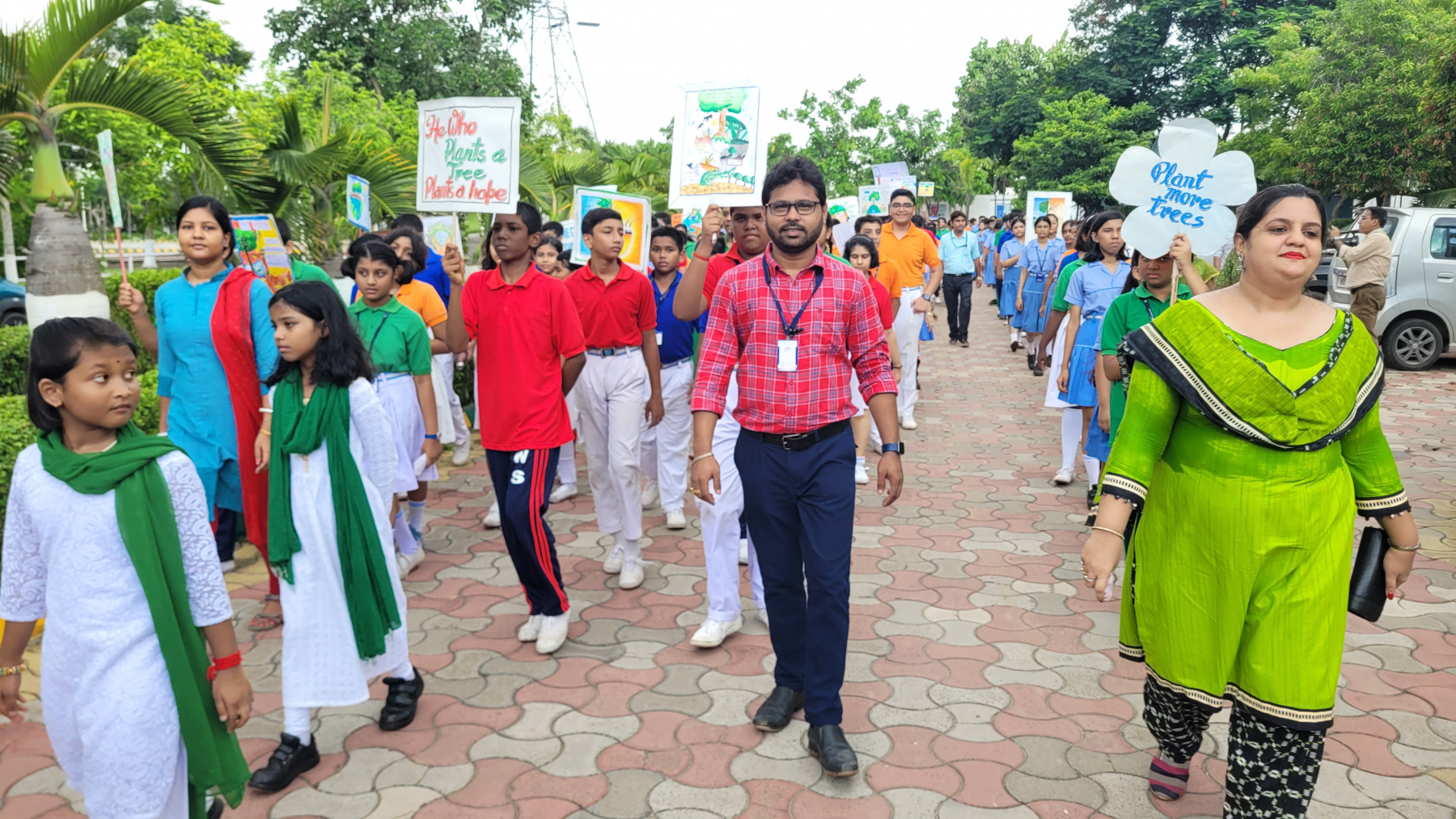 Adamas World School 16