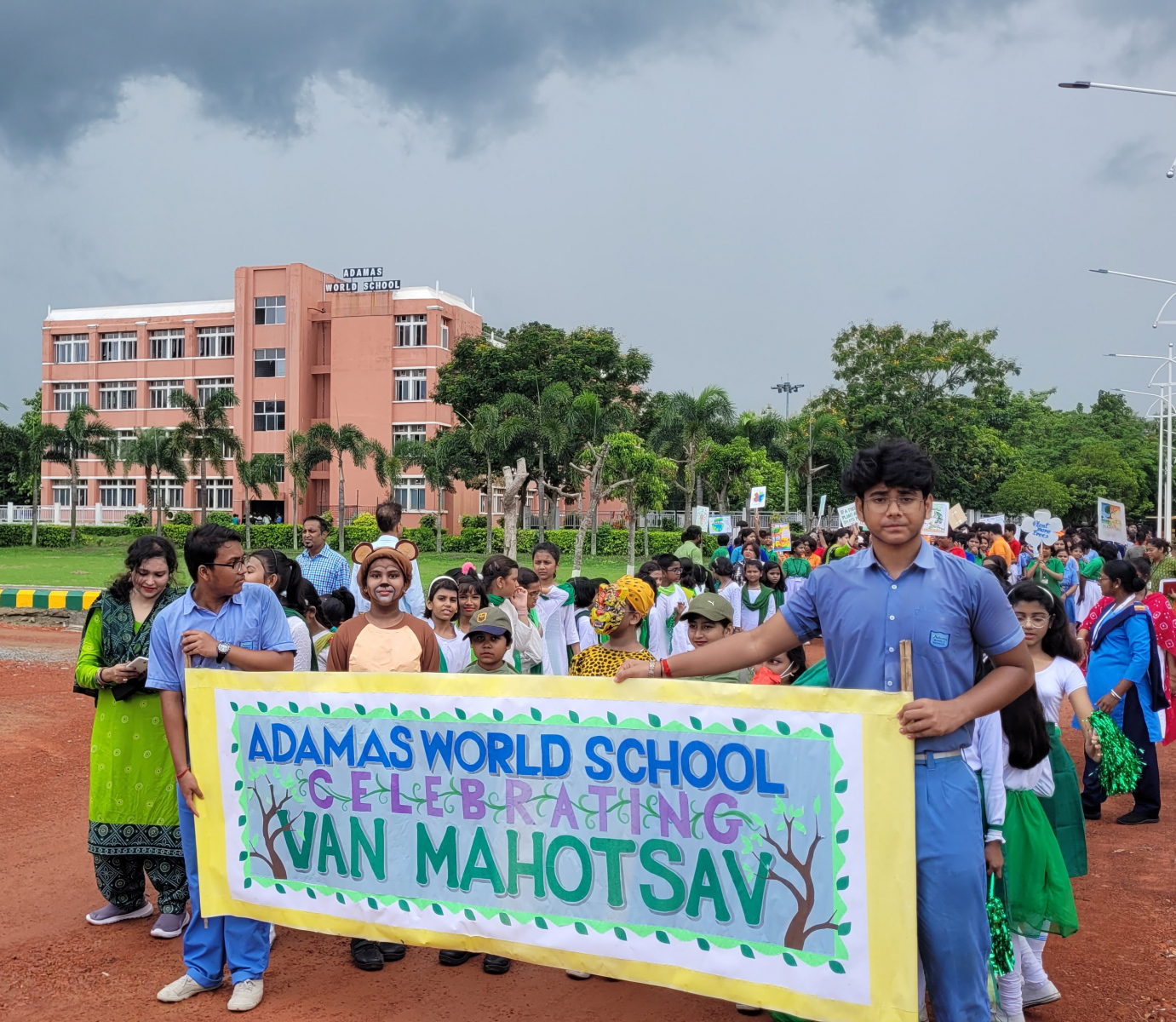 Adamas World School 18