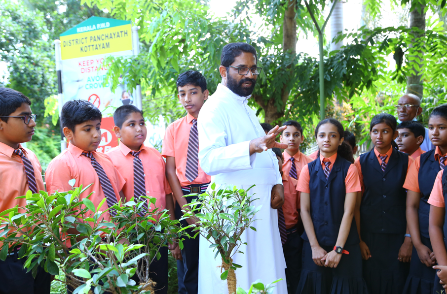 Kuriakose Elias English Medium School 7