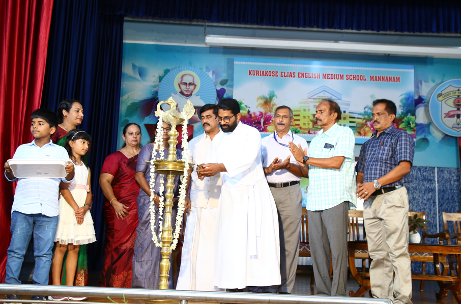 Kuriakose Elias English Medium School 8