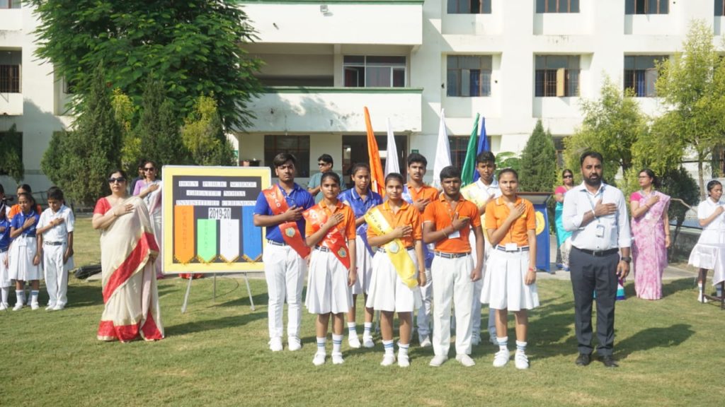 Holy Public School 10