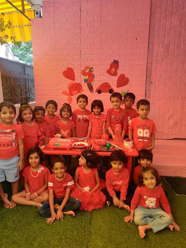 Little Elly campus 2
