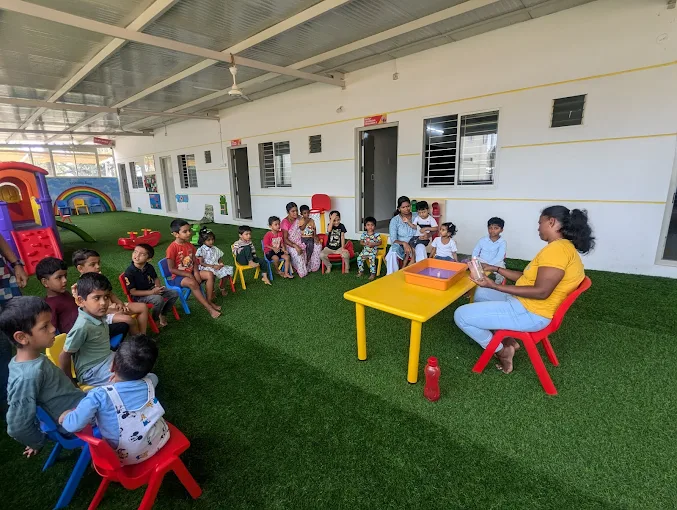 Little Elly campus 2