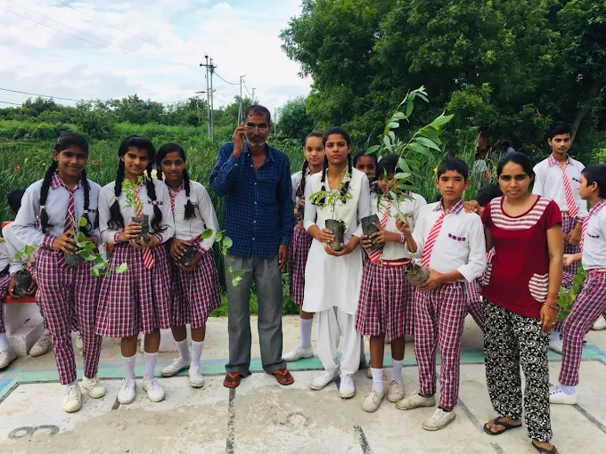 B.S. Public School 6