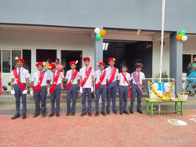 S.M. English School 5