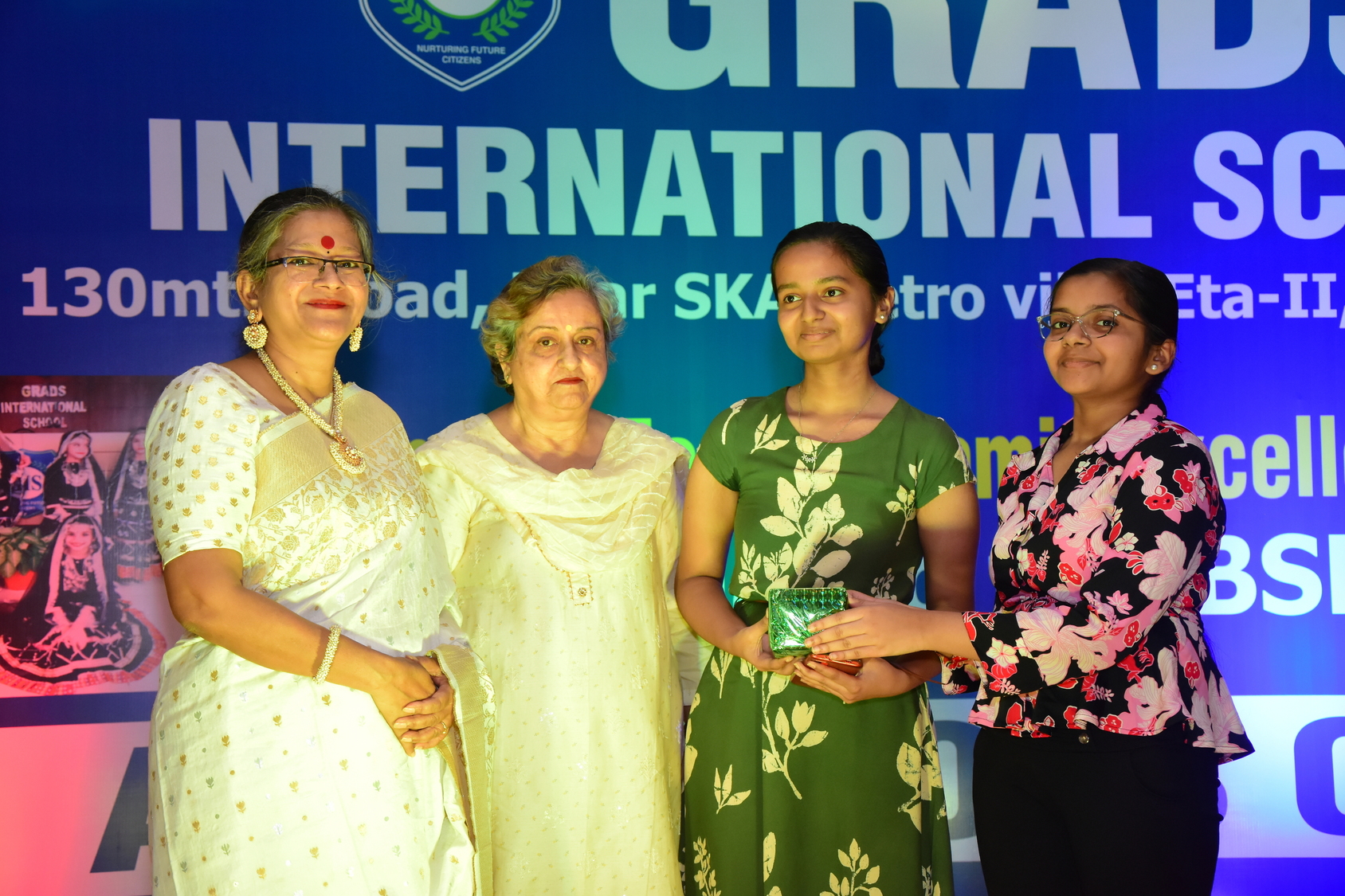 Grads International School 12