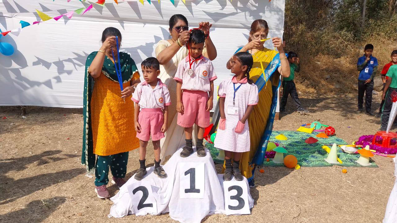 DajiKaka Gadgil Second Home English Medium School 6