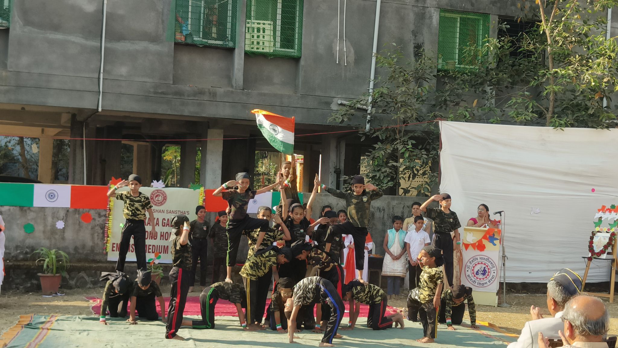 DajiKaka Gadgil Second Home English Medium School 14