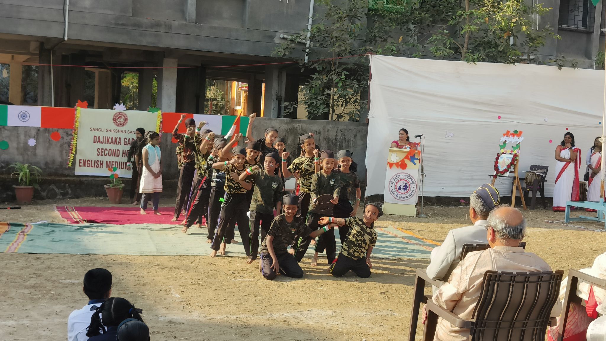 DajiKaka Gadgil Second Home English Medium School 13