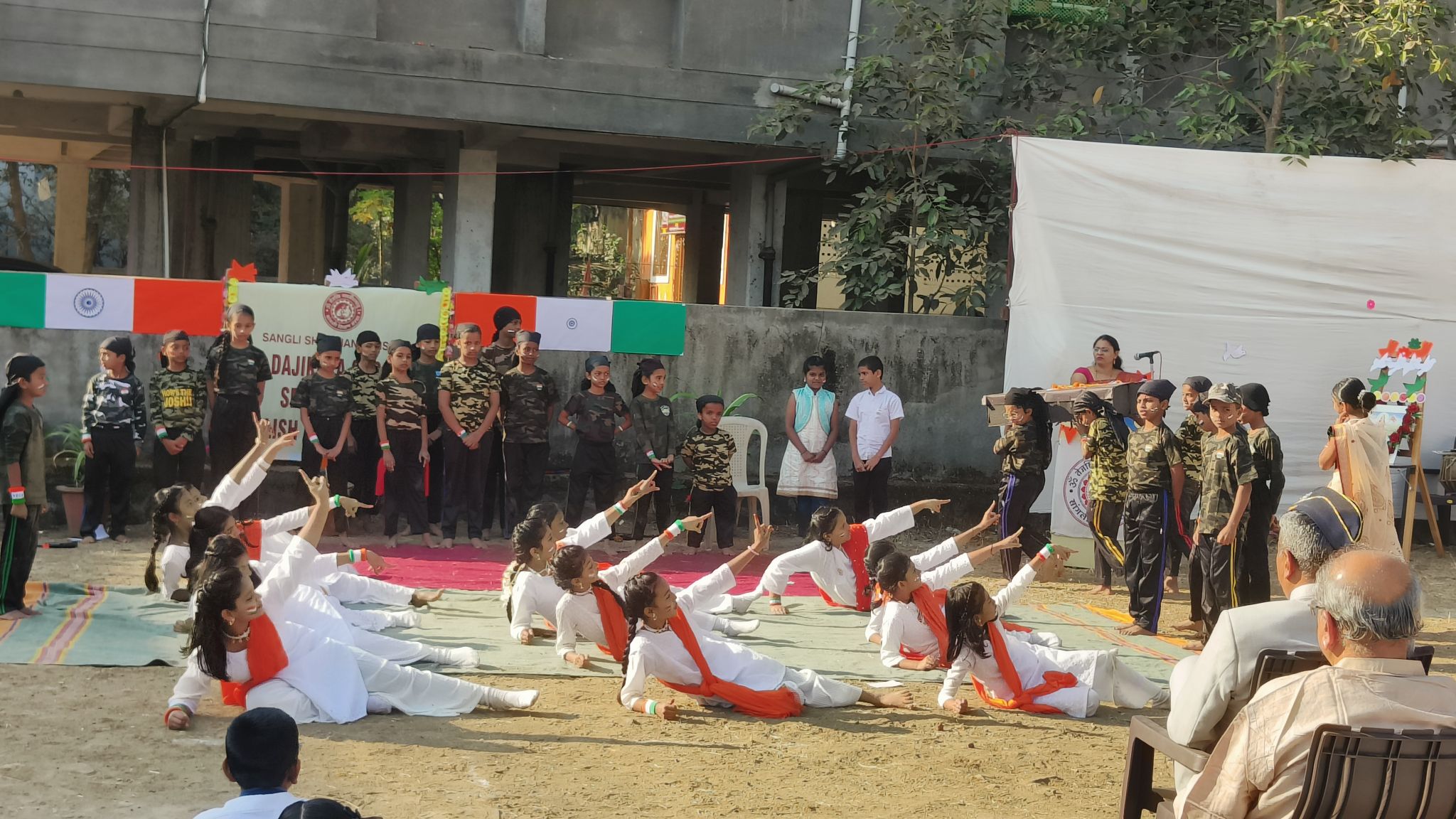 DajiKaka Gadgil Second Home English Medium School 18