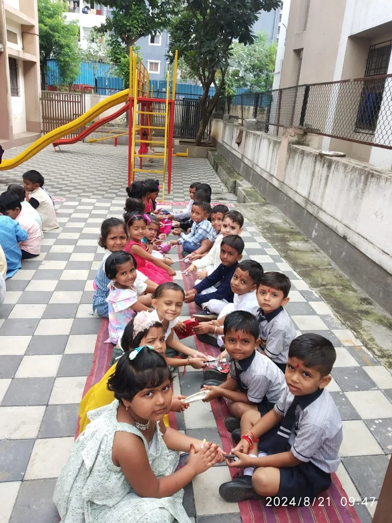 Kashinathrao Khutwad Memorial School campus 3