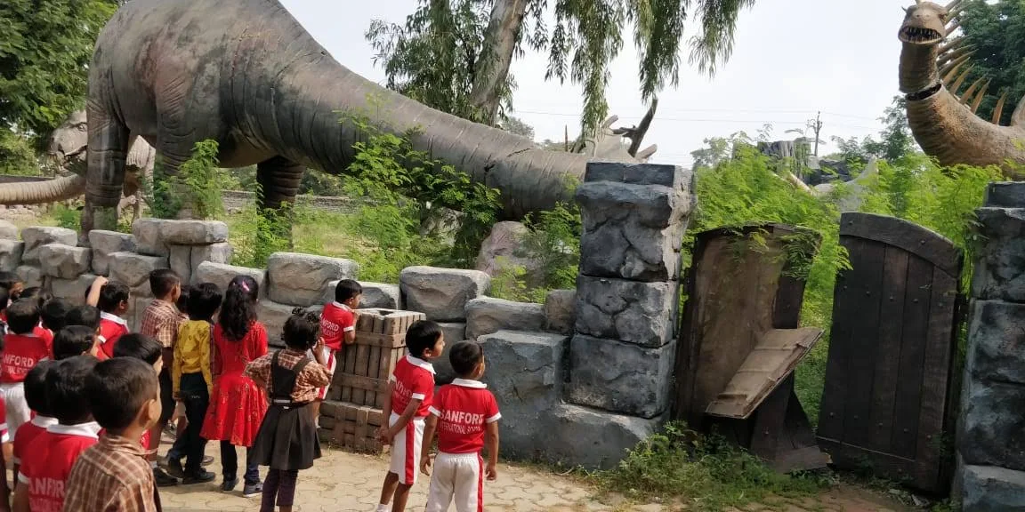 Sanford International School 6