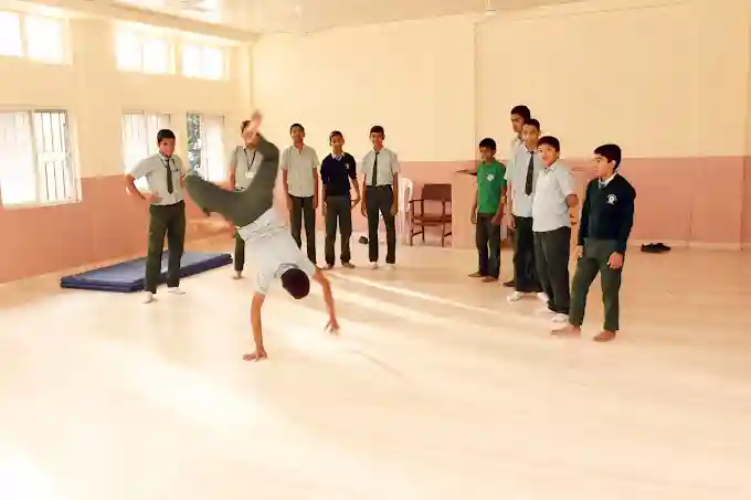 Mahesh Vidyalaya English Medium School 6