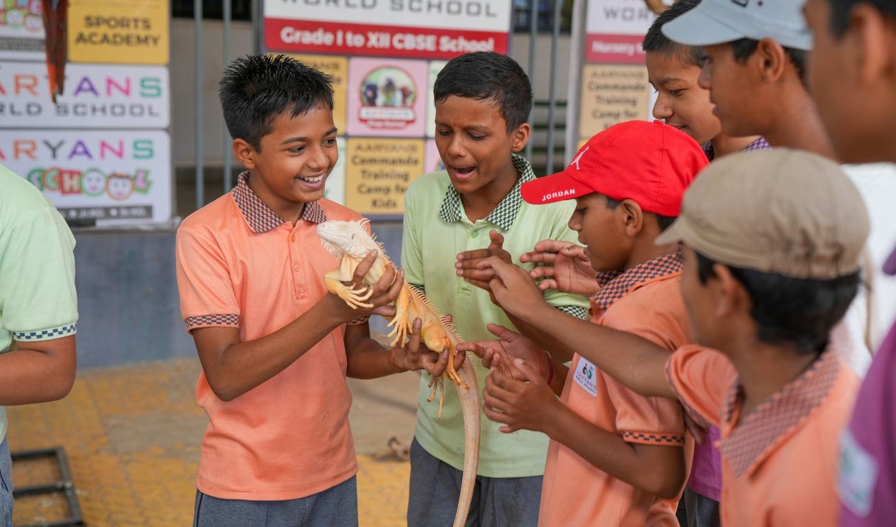 Aaryans World School 10