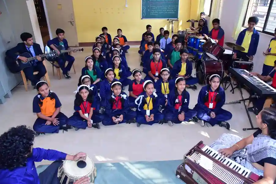 Bharati Vidyapeeth English Medium High School 11