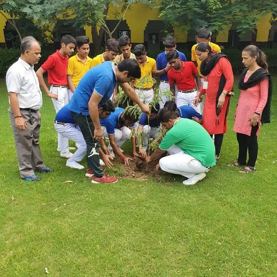 Modern Arya Public School 10