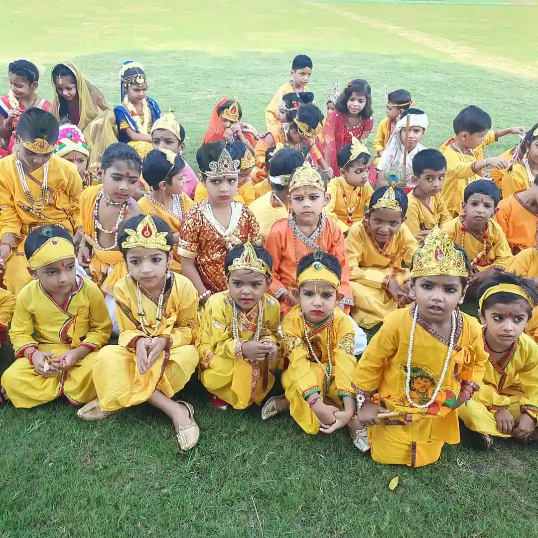 Modern Arya Public School 15