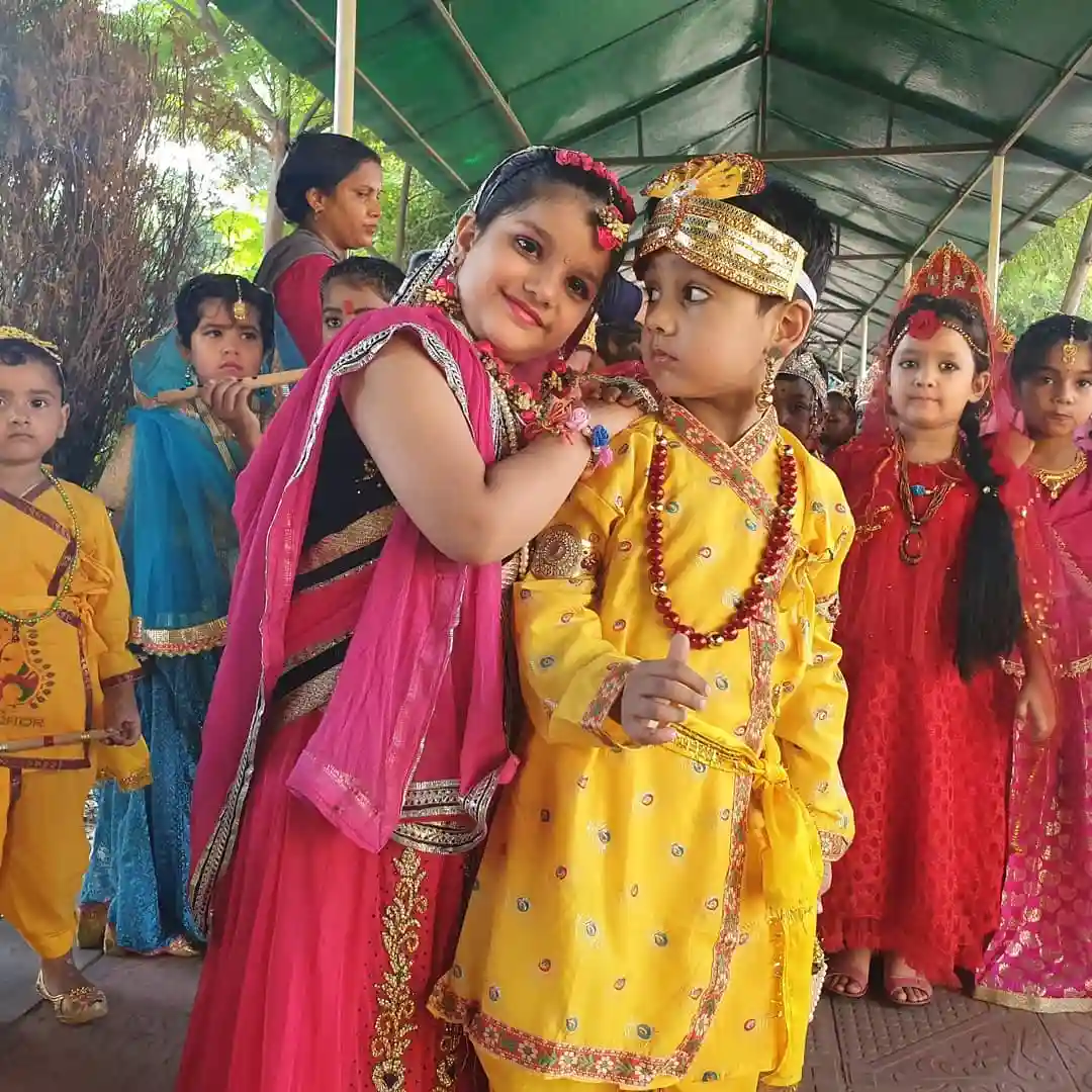 Modern Arya Public School 17