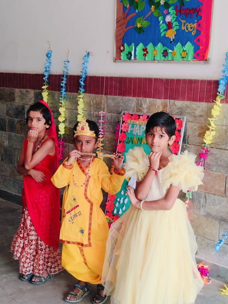 SMS Convent School 8