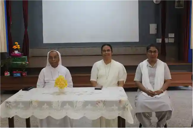 Convent Of Jesus & Mary School gallery 7