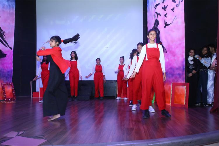 Sri Venkateshwar International School 5