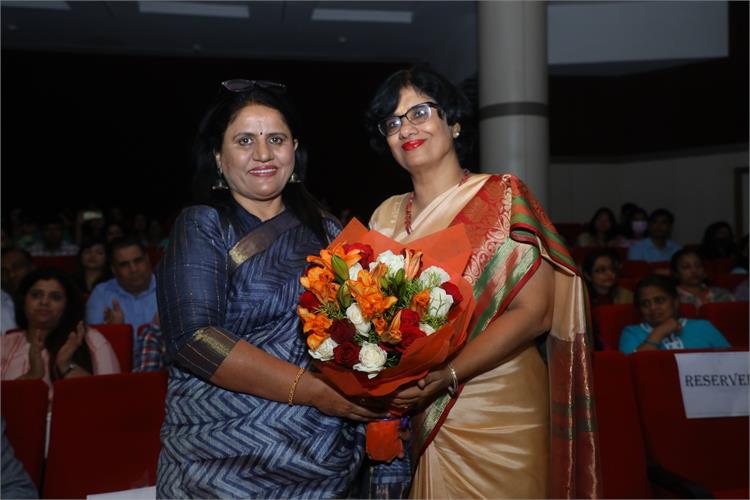 Sri Venkateshwar International School 6