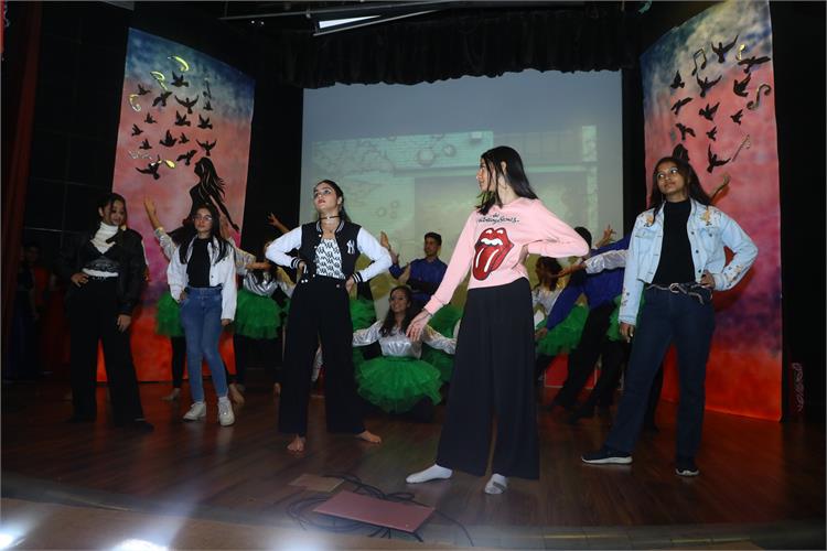 Sri Venkateshwar International School 19