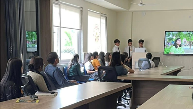 K. R. Mangalam Global School 13