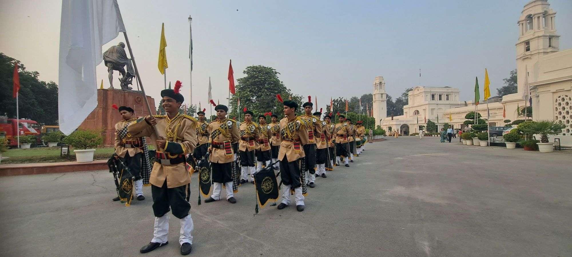 SR Capital Public School 17