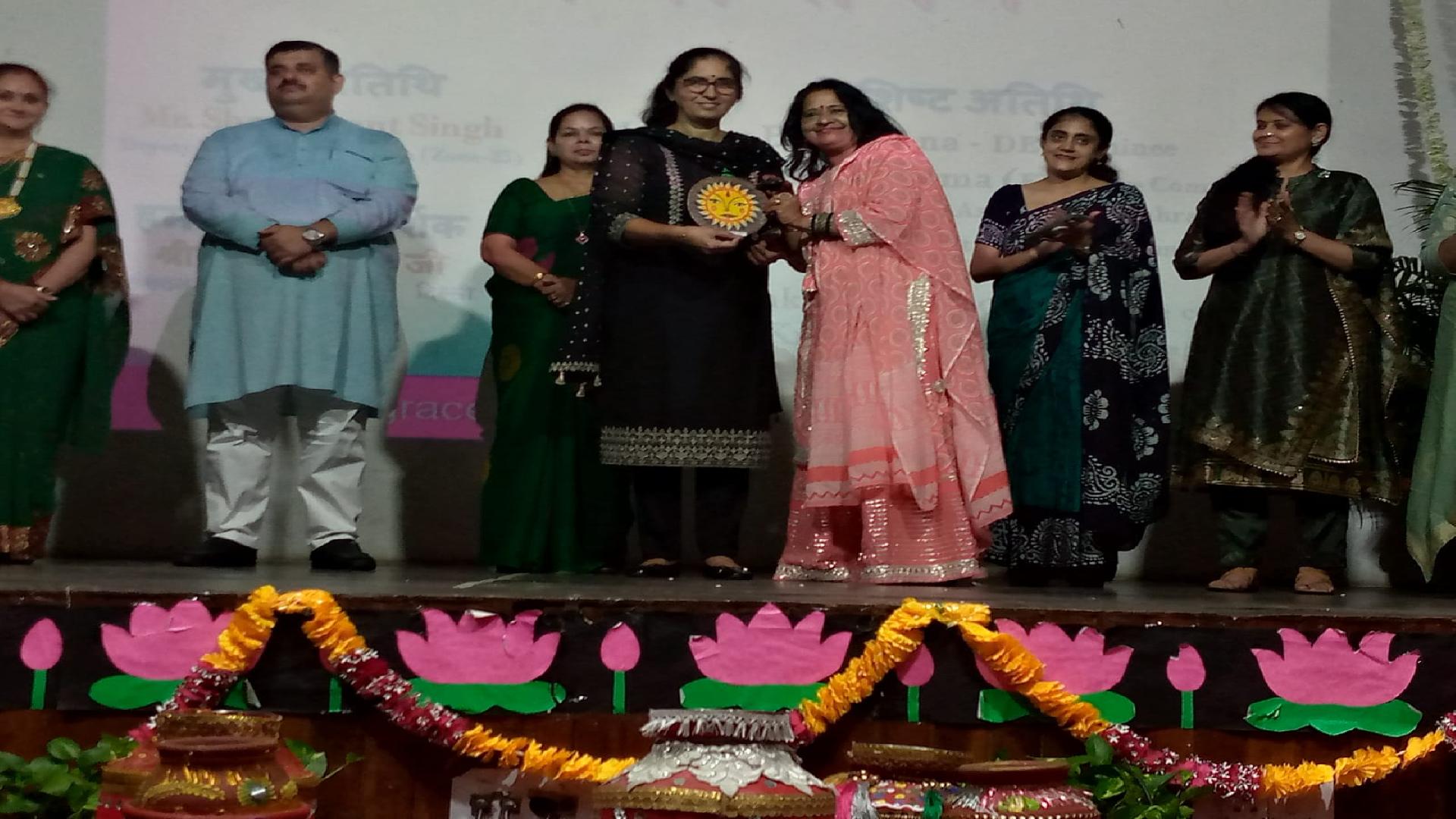G.L.T Saraswati Bal Mandir Senior Secondary School 6