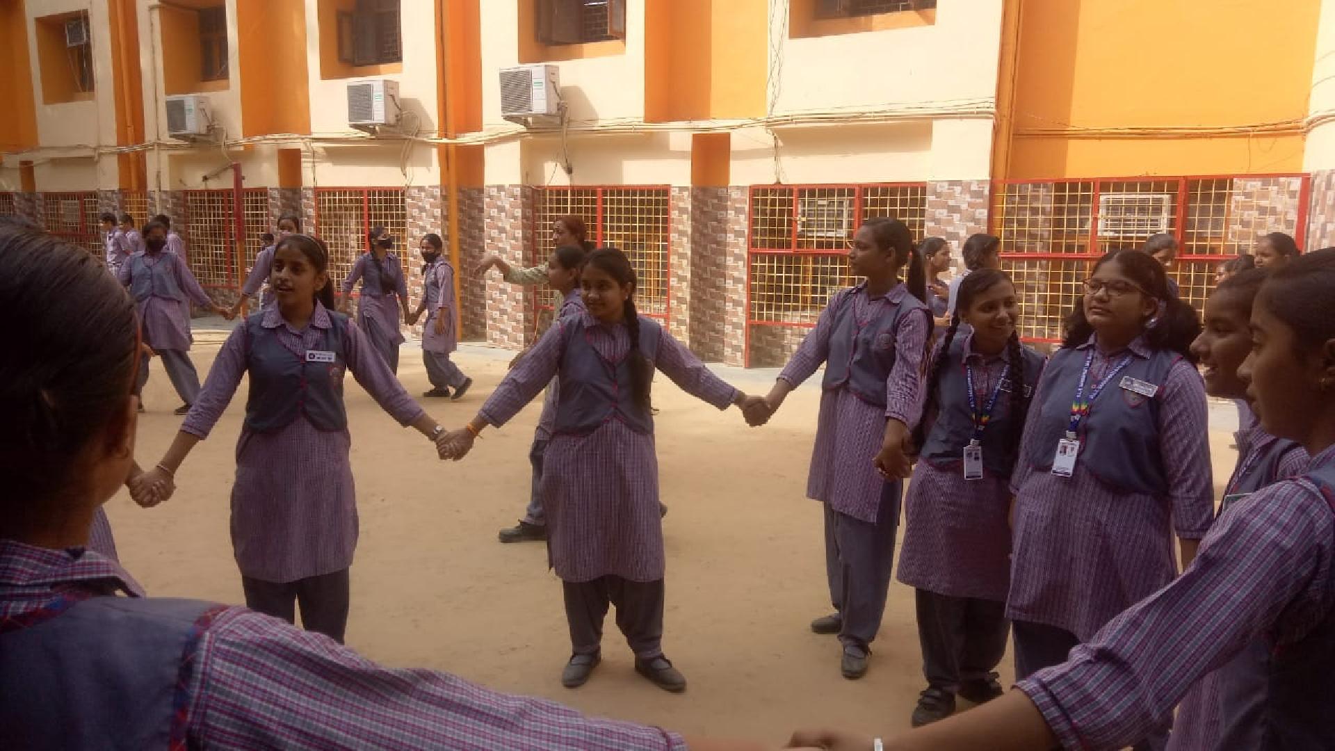 G.L.T Saraswati Bal Mandir Senior Secondary School 11