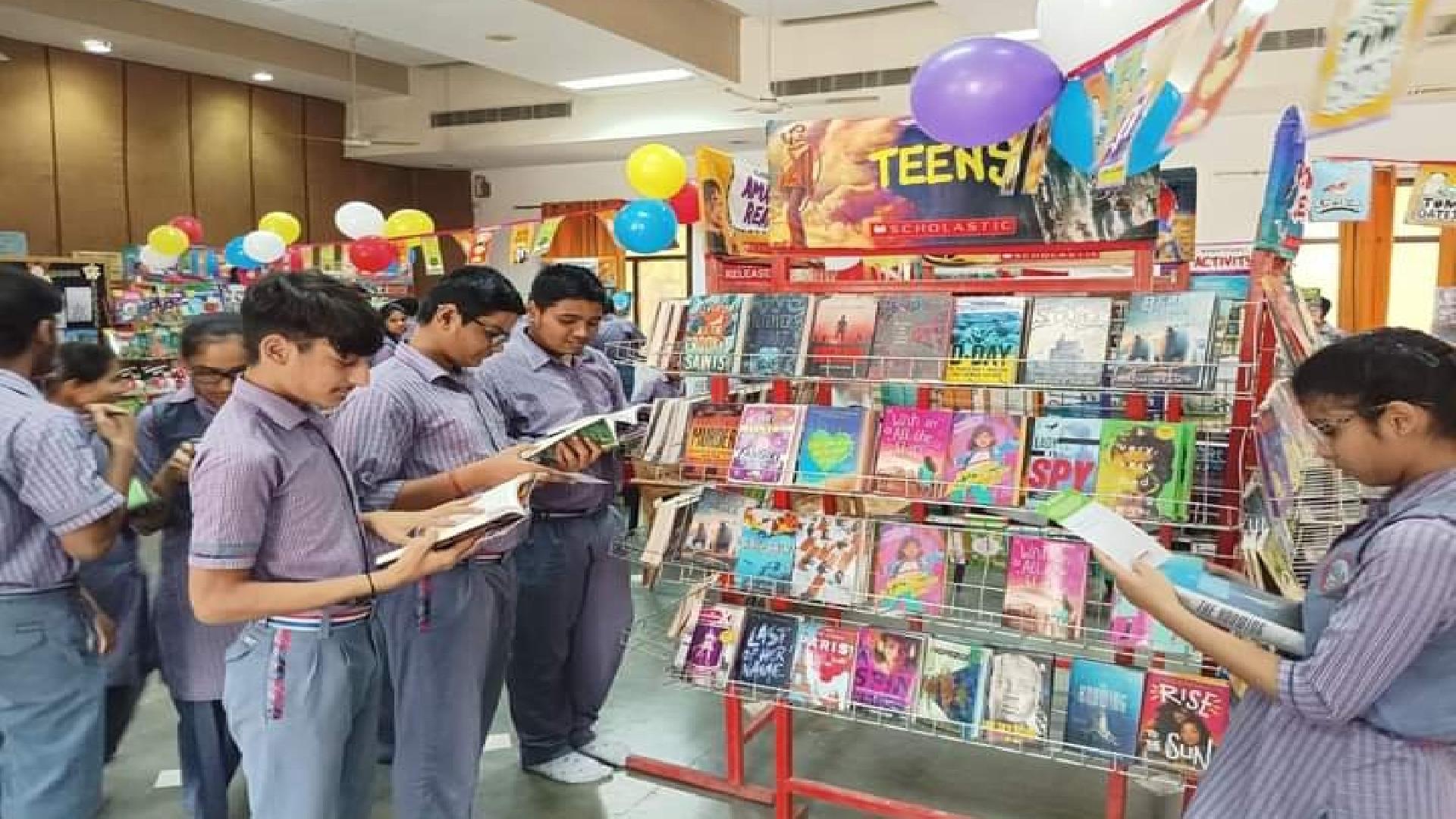 G.L.T Saraswati Bal Mandir Senior Secondary School 10